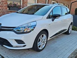 Weiß Gebraucht 2016 Renault Clio IV LIMITED Limousine | 7.495 € (Fairer Preis)