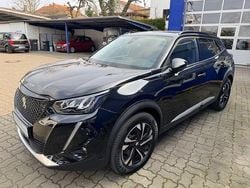 Lackierung schwarz perla nera/typ aussen (metallic) Gebraucht 2021 Peugeot e-2008 Allure SUV | 17.475 € (Guter Preis)