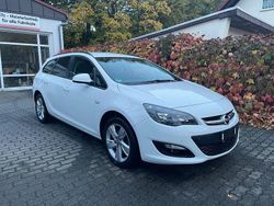 Weiß Gebraucht 2016 Opel Astra Business Kombi | 7.500 € (Fairer Preis)