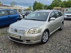 Silber Gebraucht 2003 Toyota Avensis Sol Kombi | 1.890 € (Fairer Preis)