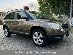 Braun Gebraucht 2011 Skoda Yeti Experience SUV | 8.990 € (Fairer Preis)