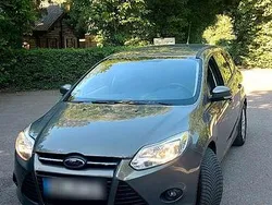 Grau Gebraucht 2013 Ford Focus Kombi | 5.000 € (Etwas zu teuer)