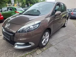 Braun Gebraucht 2012 Renault Scénic III Dynamique Van / Kleinbus | 4.990 € (Fairer Preis)
