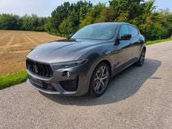 Grau Gebraucht 2021 Maserati Levante SUV | 73.500 € (Superpreis)