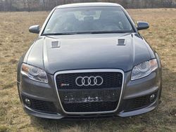 Grau Gebraucht 2006 Audi RS4 Performance Limousine | 27.900 €