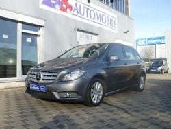 Grau Gebraucht 2013 Mercedes B180 Van / Kleinbus | 10.590 € (Fairer Preis)