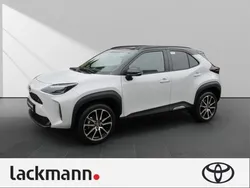 Dynamic grey Gebraucht 2024 Toyota Yaris Cross Premium SUV | 33.990 € (Teuer)