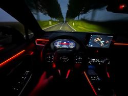 Silber Gebraucht 2024 Toyota RAV4 Hybrid Style SUV | 38.699 € (Fairer Preis)