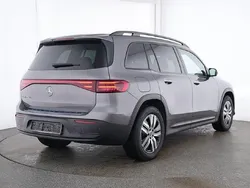 Mountain grau Gebraucht 2024 Mercedes EQB250 Electric Art SUV | 42.590 € (Teuer)