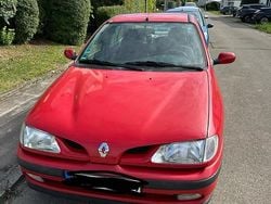 Rot Gebraucht 1997 Renault Mégane Coupé Coupé | 2.100 €
