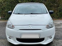 Weiß Gebraucht 2015 Mitsubishi Space Star Classic Collection Kleinwagen | 3.500 € (Fairer Preis)