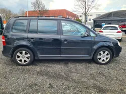 Schwarz Gebraucht 2006 VW Touran Trendline Van / Kleinbus | 3.900 € (Fairer Preis)