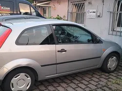 Grau Gebraucht 2004 Ford Fiesta Kleinwagen | 1.300 € (Guter Preis)