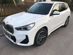Weiß Gebraucht 2024 BMW iX1 Sport Line SUV | 49.000 € (Etwas zu teuer)