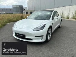 Weiß Gebraucht 2021 Tesla Model 3 Long Range Limousine | 31.200 € (Fairer Preis)