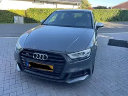 Grau Gebraucht 2020 Audi S3 Sportback Kombi | 32.000 €