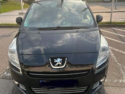 Schwarz Gebraucht 2011 Peugeot 5008 Van / Kleinbus | 5.800 € (Etwas zu teuer)