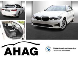 Grau Gebraucht 2022 BMW 318 Advantage Kombi | 24.440 € (Fairer Preis)