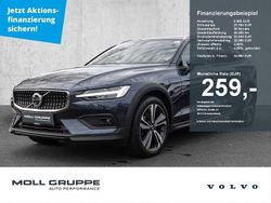 Denim blue / metallic Gebraucht 2023 Volvo V60 CC Plus Kombi | 34.850 € (Superpreis)
