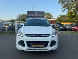 Weiß Gebraucht 2016 Ford Kuga Individual SUV | 15.550 € (Guter Preis)