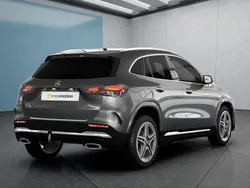 Grau Gebraucht 2024 Mercedes GLA220 SUV | 46.599 € (Fairer Preis)