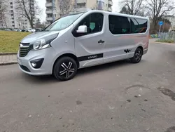 Silber Gebraucht 2016 Opel Vivaro Van | 21.900 € (Teuer)