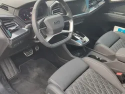 Schwarz Gebraucht 2023 Audi Q4 e-tron S-Line SUV | 44.000 € (Guter Preis)