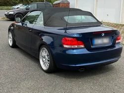 Blau Gebraucht 2010 BMW 123 Cabriolet Cabrio | 14.200 €