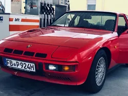 Rot Gebraucht 1981 Porsche 924 Coupé | 14.924 €