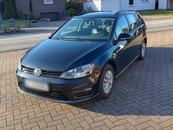 Schwarz Gebraucht 2017 VW Golf VII Kombi | 7.600 € (Fairer Preis)