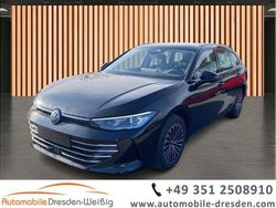 Schwarz Gebraucht 2024 VW Passat Elegance Kombi | 33.980 € (Fairer Preis)