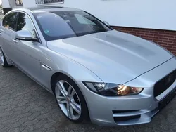 Silber Gebraucht 2018 Jaguar XE Prestige Limousine | 11.980 €
