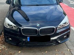 Schwarz Gebraucht 2016 BMW 218 Gran Tourer Advantage Van / Kleinbus | 10.900 € (Guter Preis)