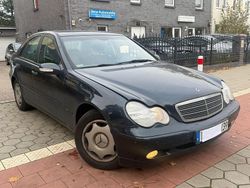 Schwarz Gebraucht 2003 Mercedes C180 Limousine | 1.900 € (Fairer Preis)