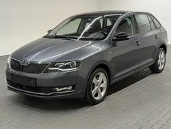 Grau (quarzgraumet.) Gebraucht 2019 Skoda Rapid Clever Limousine | 15.480 € (Etwas zu teuer)