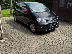 Schwarz Gebraucht 2017 VW up! Beats Kleinwagen | 7.700 € (Fairer Preis)