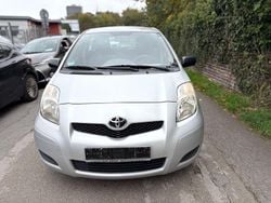 Silber Gebraucht 2009 Toyota Yaris Cool Kleinwagen | 2.222 € (Fairer Preis)