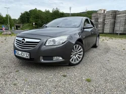 Grau Gebraucht 2009 Opel Insignia Limousine | 3.600 € (Fairer Preis)
