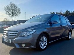 Grau Gebraucht 2013 Mercedes B200 Van / Kleinbus | 6.900 € (Fairer Preis)