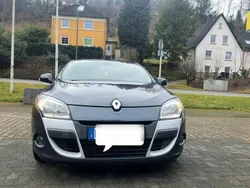 Grau Gebraucht 2011 Renault Mégane Coupé Bose Edition Coupé | 5.800 € (Fairer Preis)