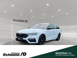 Weiß Gebraucht 2022 Skoda Octavia RS Kombi | 29.780 € (Fairer Preis)