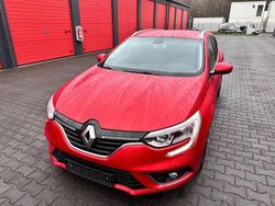 Rot Gebraucht 2018 Renault Mégane IV Business Limousine | 8.999 € (Fairer Preis)