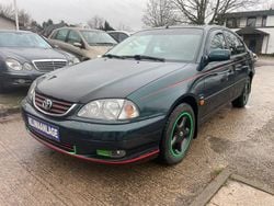Grün Gebraucht 2002 Toyota Avensis Style Limousine | 1.997 € (Guter Preis)