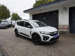 Gletscherweiss Gebraucht 2023 Dacia Jogger Extreme Van / Kleinbus | 17.999 € (Guter Preis)