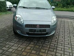 Grau Gebraucht 2009 Fiat Grande Punto Kleinwagen | 3.950 € (Fairer Preis)