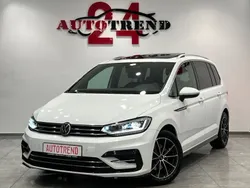 Weiß Gebraucht 2020 VW Touran R-line Van / Kleinbus | 28.900 € (Fairer Preis)
