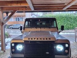 Silber Gebraucht 2015 Land Rover Defender SE Kombi | 55.000 € (Fairer Preis)