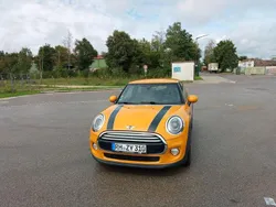 Orange Gebraucht 2014 Mini Cooper D Kleinwagen | 9.399 € (Etwas zu teuer)