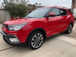 Rot Gebraucht 2017 Ssangyong (KGM) XLV Sapphire SUV | 6.300 €