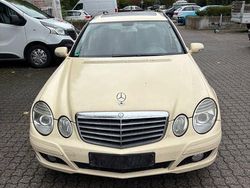 Gebraucht 2007 Mercedes E220 Limousine | 2.200 €